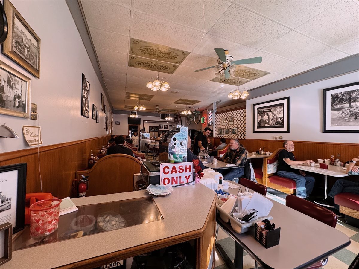 Oswego Family Restaurant